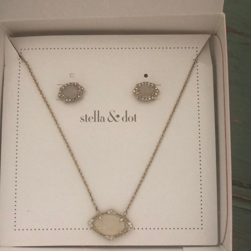 Stella & Dot jewelry set